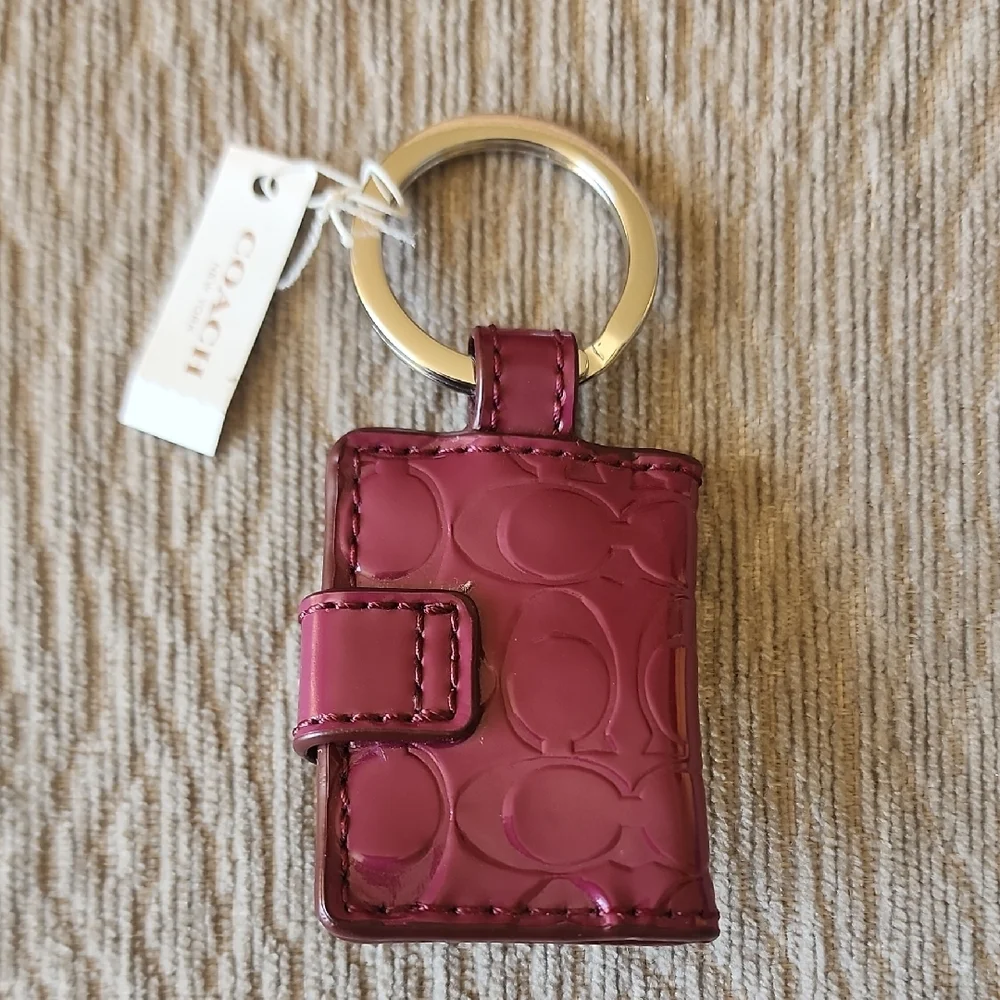 Coach Glossy Patent Cardholder Keyring - Raspberry Vintage 2000's New With Tag - Picture 2 of 8